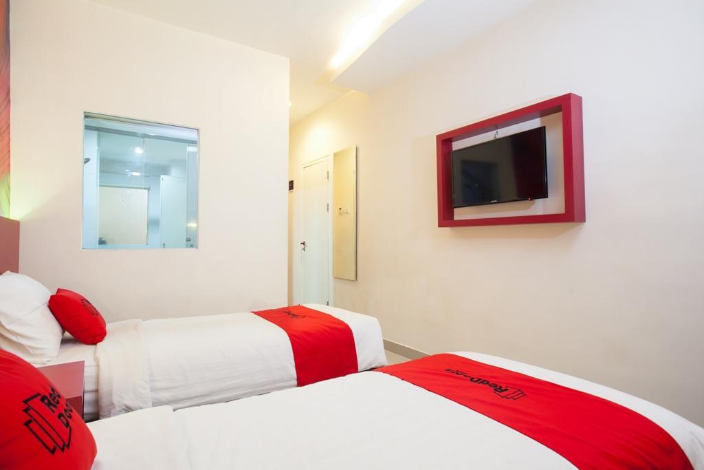 فندق Reddoorz Near Hawaii Water Park مالانغ المظهر الخارجي الصورة